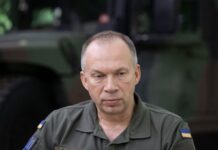 Командующие ВМС и ДШУ публично поддержали Сырского на фоне протестов