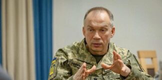 На фоне встреч Зеленского с военными сетями распространяется информация об отставке Сырского