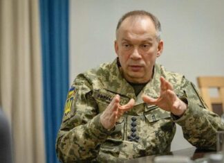 На фоне встреч Зеленского с военными сетями распространяется информация об отставке Сырского