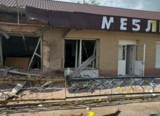 Погибли прямо на тротуаре: российский дрон ударил по центру Богодухова