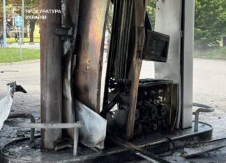 На трассе Харьков – Полтава больше не осталось ни одной целой АЗС: водителей призывают готовиться заранее