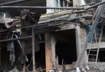 Разрушены здания, разбиты автомобили и три человека в тяжелом состоянии: последствия удара КАБ по Харькову