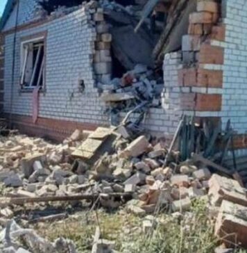 В Харьковской области на жилые дома рашисты сбросили полутонную бомбу: есть погибшие