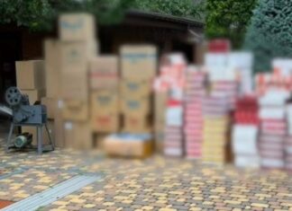 Семейный «бизнес» на миллионы: в Харькове разоблачили масштабное подпольное производство сигарет
