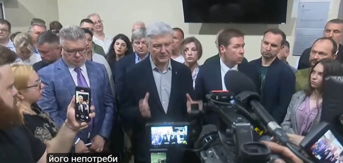 Главный политический конфликт не исчерпан: Суд оставил в силе санкции против Петра Порошенко