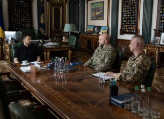 Зеленский поговорил с Драпатым и еще двумя командирами