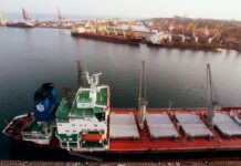 Суда не заходят в украинские порты: Украина и ЕС ищут альтернативный коридор