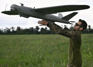 Не только бензин: в РФ после атак дронов просела еще одна важная отрасль