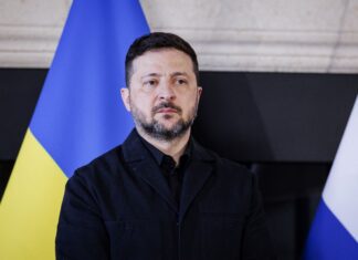 Зеленский недоволен скоростью поставок оружия, готовит кадровые изменения