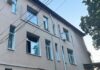 Россия ударила по территории детской больницы в Киеве, образовалась большая воронка (фото)