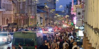 «Камаз-бассейн» или 23 августа по-харьковски: как прошел день города