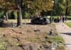 Пошел на обгон и врезался в остановку: полиция показала момент ДТП на Чоколовском бульваре