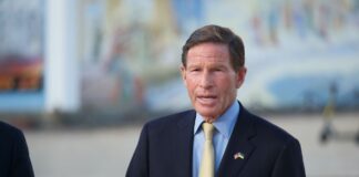 В США хотят ударить «кувалдой» по России: сенатор назвал сроки