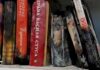 «Полица Несожженных»: в Харькове показали уцелевшие книги после удара по составу «Утра»