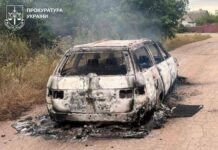 Авто вспыхнуло после удара FPV: водитель в крайне тяжелом состоянии, а в пригороде Харькова атаковали предприятие