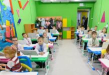 Уроки под землей и 1 сентября в укрытии: Харьков охватил безопасным обучением более половины детей в городе