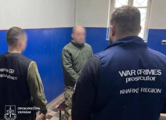 «Расправлюсь с вами»: российский военный захватил женщину в заложнице и угрожал убийством в Харьковской области