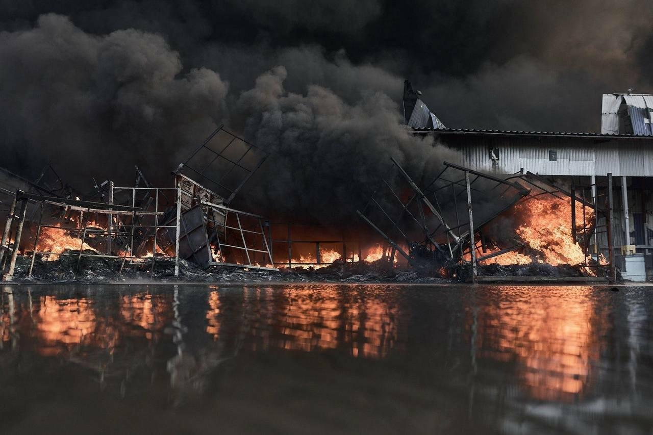 «Ужасная халатность»: после российского удара в Киевской области сдетонировали боеприпасы и десятки погибших, Зеленский требует расследования