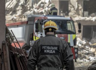 Разбиты дома и сгоревшие авто: как выглядит Киев после удара РФ (видео)
