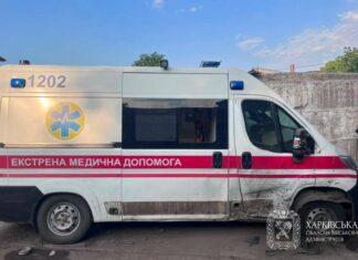 Обстрелы за сутки: на Харьковщине московиты атаковали скорую, электросети, дома, убили гражданских
