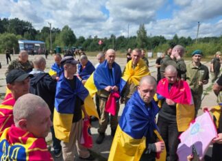 Дома: 103 защитника Украины вернулись из-за обмена