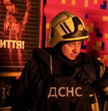 РФ массированно атаковала Сумы: в городе масштабные пожары и пострадал человек