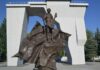 Солдат, Высоцкий и серп с молотом на горсовете: ТОП советских памятных знаков, которые нужно деколонизировать на Харьковщине