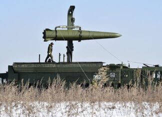Враг меняет тактику: зачем РФ запускает ракеты из КНДР по одной