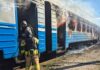 Первый вагон выгорел дотла: что известно об атаке россиян на поезд на Харьковщине, — ФОТО