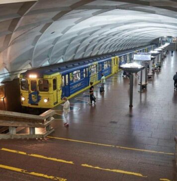В Харькове меняют интервалы движения в метро