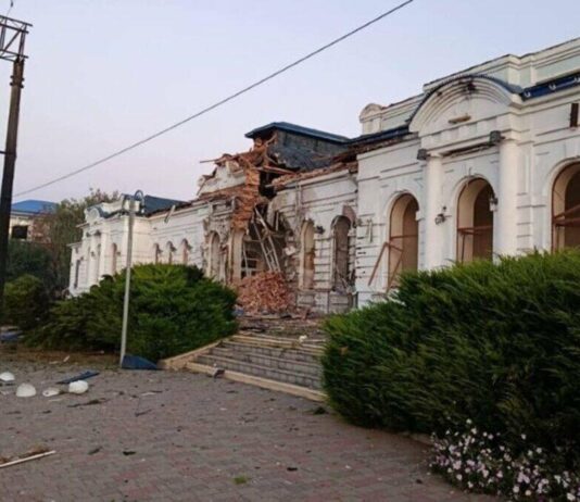 Удар по вокзалу и отмена поездов в Харьковской области: что известно