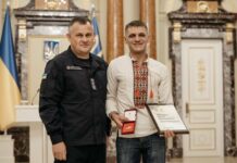 Переселенец из Купянщины, спасший детей из-под льда в Харькове, стал «Героем-спасателем года»