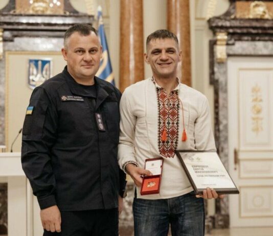 Переселенец из Купянщины, спасший детей из-под льда в Харькове, стал «Героем-спасателем года»