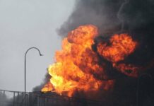 Блокировка воздушного пространства, НПЗ и составы дронов: Украина наносит очередные удары по РФ.