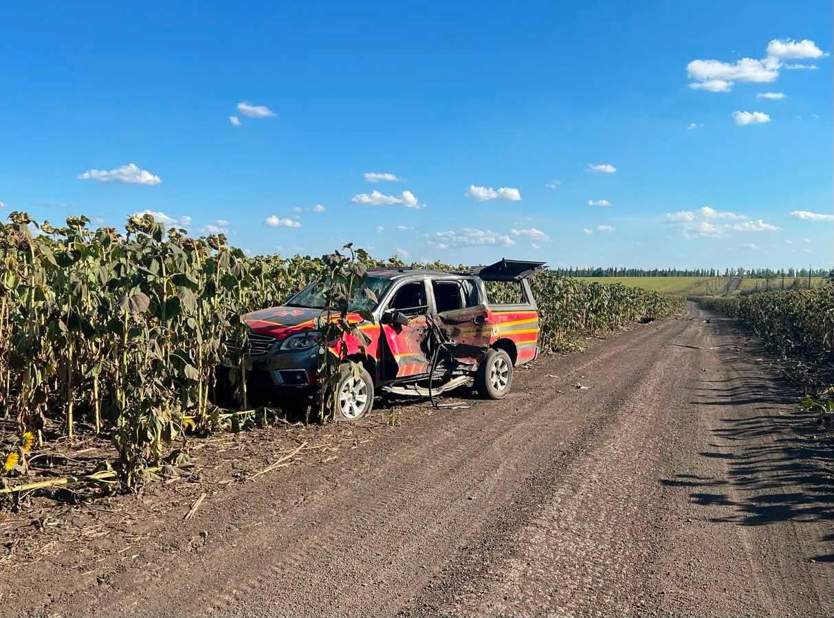 Враг ударил по Изюму с РСЗО, а FPV-дрон атаковал ГСЧС: двое спасателей Харьковщины в больнице