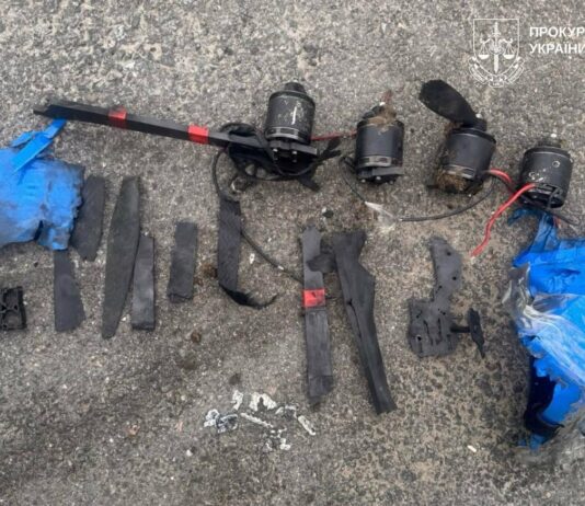 Удары по авто и возле метро: россияне устроили серию атак на Харьков FPV-дронами, погибли и пострадали
