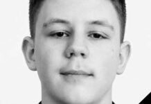Мама погибла сразу, сын боролся до последнего: удар России унес жизни 13-летнего Александра на Харьковщине