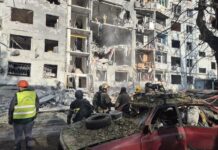 Трое детей были в квартире во время попадания: в Харькове выросло количество пострадавших, продолжается ликвидация последствий ночной атаки