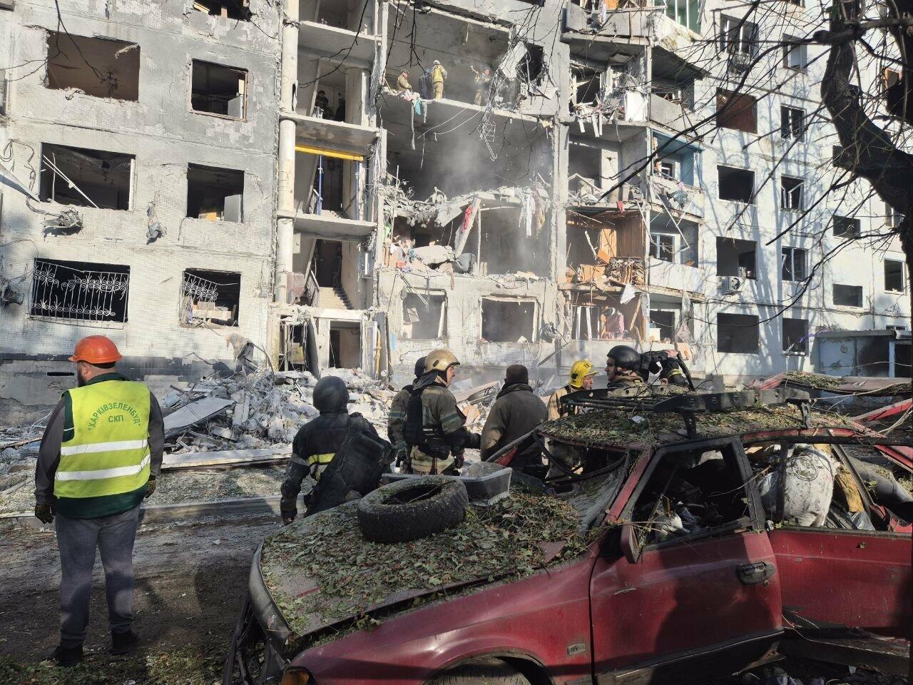 Трое детей были в квартире во время попадания: в Харькове выросло количество пострадавших, продолжается ликвидация последствий ночной атаки