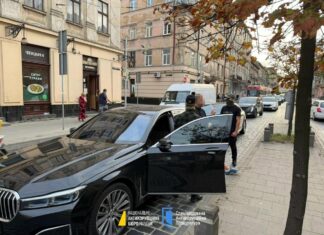 Миллионы, колл-центры и прокуроры: ВАКС выбирает меру пресечения фигурантам «Карфагена»
