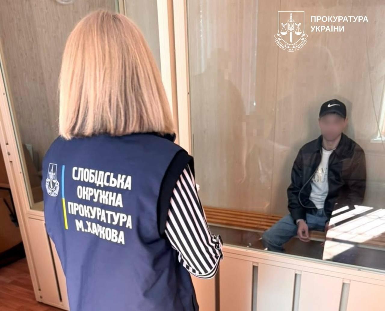 Спасла подруга: в Харькове мужчина изнасиловал девочку-подростка