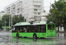 На Салтивке останавливают движение троллейбусов