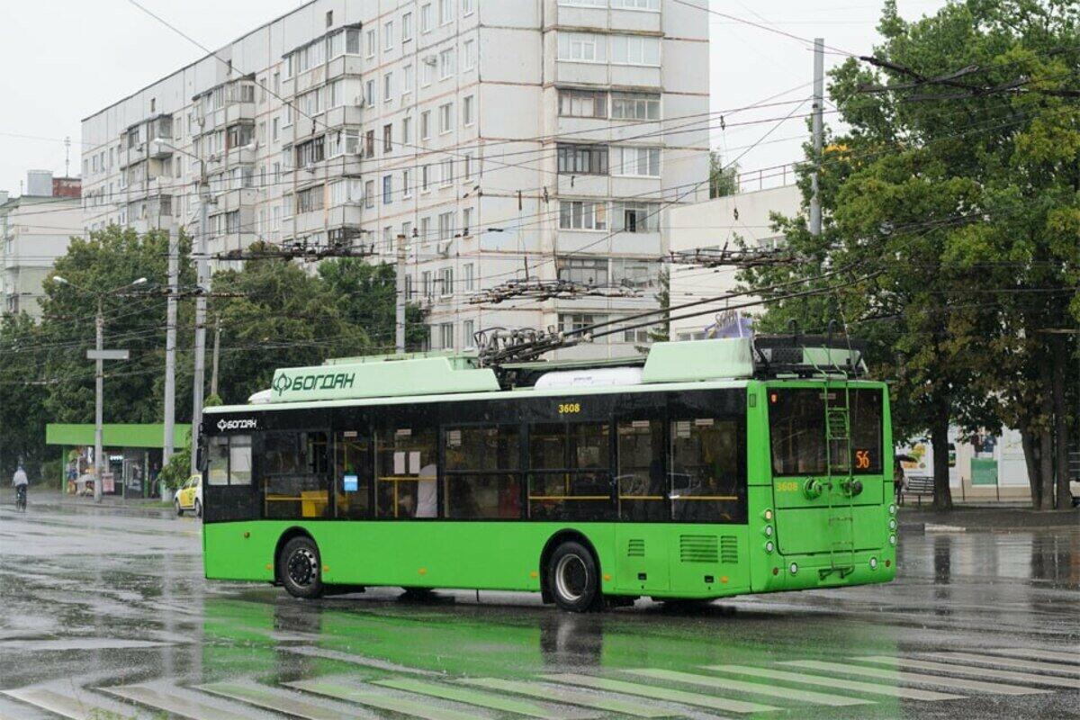 На Салтивке останавливают движение троллейбусов