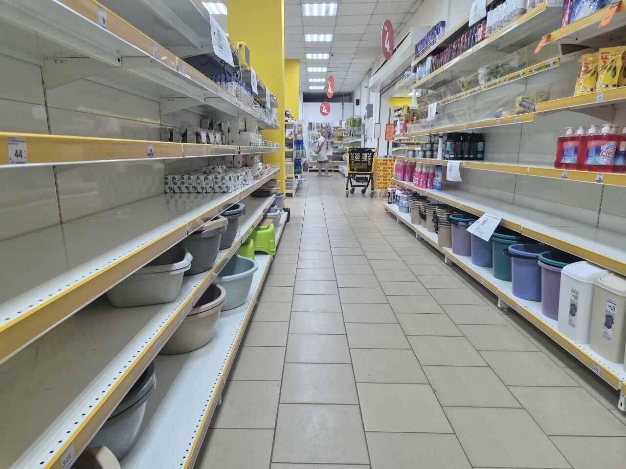 Пустые полки в магазинах в Харькове: действительно ли городу грозит дефицит продуктов?