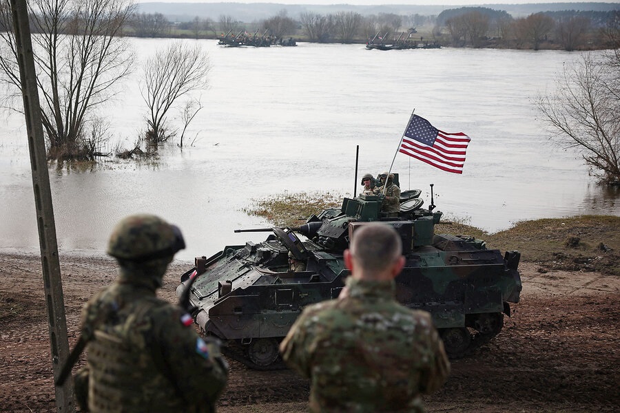«Напоминает хаос»: США срочно эвакуировали часть дипломатов из стран Ближнего Востока, — CNN