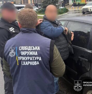 7000 долларов за отсрочку от мобилизации: в Харькове задержали мужчину после передачи денег