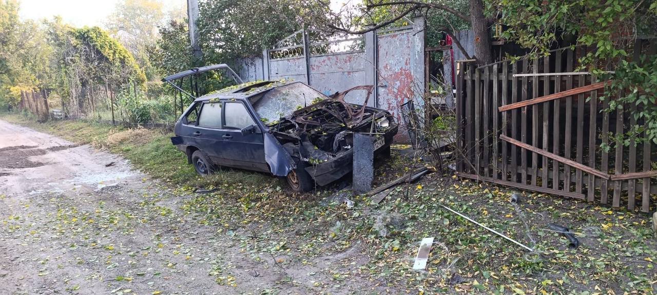 Террор Золочевщины: россияне снова били дронами по автомобилю