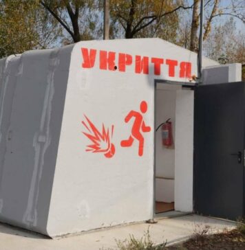 Безопасность энергетиков: «Харьковоблэнерго» установило дополнительные укрытия для работников