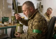 Больше калорий, нагреватели и таблетки для воды: в Украине обновили сухпайки для военных