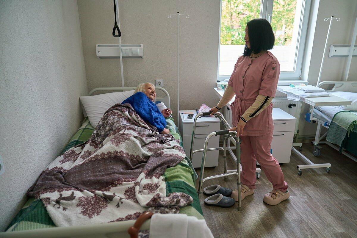 Приют для ВПЛ: в Харькове открыли новое пространство для людей постарше и инвалидностью, — ФОТО
